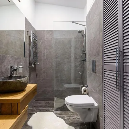 Apartament Bright Attic Flat In The Centre *