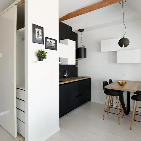 Lägenhet Bright Attic Flat In The Centre Riga