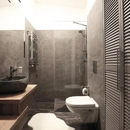 Bright Attic Flat In The Centre