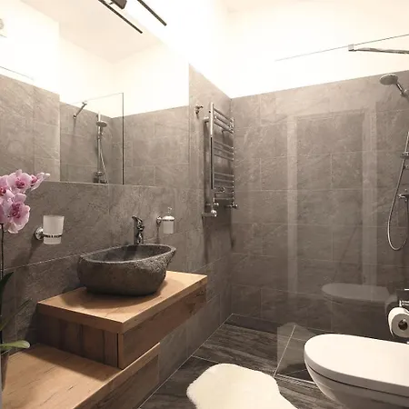 Lägenhet Bright Attic Flat In The Centre Riga