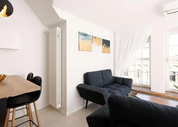 Bright Attic Flat In The Centre Apartment Riga